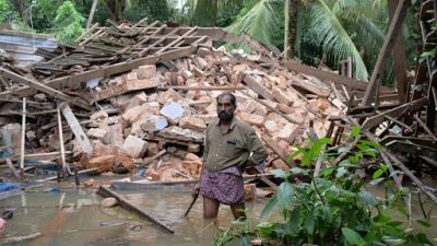 Inde : le bilan des inondations au Kerala bondit à 324 morts