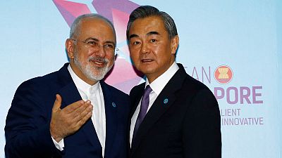 أكبر دبلوماسي بالصين يقول إن التعاون مع إيران سيستمر