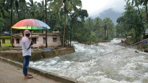 Inde : plus de 320 morts dans des inondations, nouvelles pluies Inde : plus de 320 morts dans des inondations, nouvelles pluies