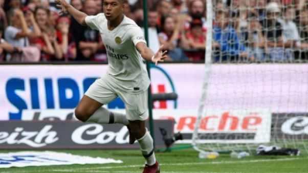 Le PSG vacille mais gagne grâce à Mbappé à Guingamp Le PSG vacille mais gagne grâce à Mbappé à Guingamp