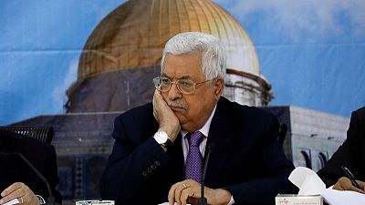 500 عريس وعروس في عرس جماعي نظمه الرئيس الفلسطيني في مقر الرئاسة
