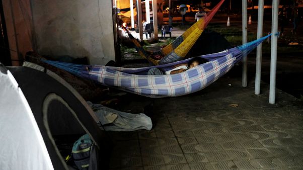 Brazilian border town residents drive out Venezuelan immigrants Brazilian border town residents drive out Venezuelan immigrants
