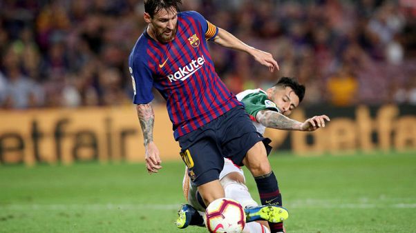 Clever Messi free kick helps Barca to opening win over Alaves Clever Messi free kick helps Barca to opening win over Alaves
