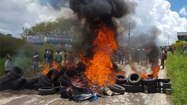 Le Brésil envoie des troupes après des heurts à la frontière vénézuélienne Le Brésil envoie des troupes après des heurts à la frontière vénézuélienne