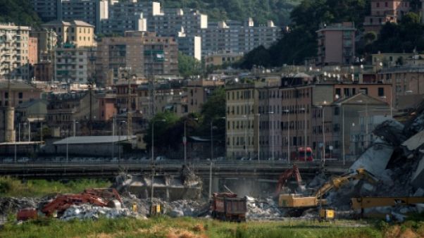 Pont effondré à Gênes: le bilan monte à 43 morts Pont effondré à Gênes: le bilan monte à 43 morts