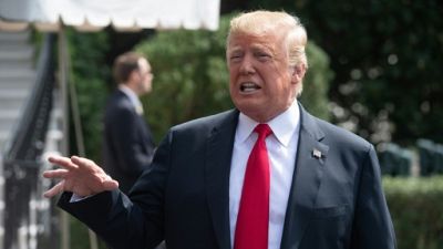 Enquête russe: Donald Trump crie au "Maccarthysme"