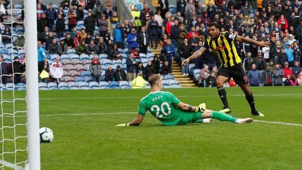 ديني يقود واتفورد إلى فوز رائع 3-1 على بيرنلي ديني يقود واتفورد إلى فوز رائع 3-1 على بيرنلي