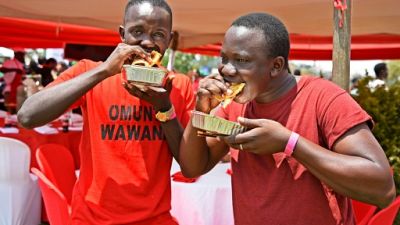 Ouganda: un festival pour promouvoir le "Rolex", l'en-cas national