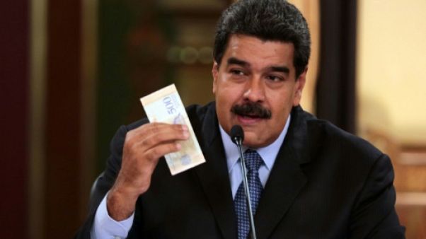 Le Venezuela étrenne ses nouveaux billets, le patronat craint l'"instabilité" Le Venezuela étrenne ses nouveaux billets, le patronat craint l'"instabilité"