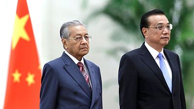 رئيس وزراء الصين يقول إنه مستعد لتعزيز العلاقات الثنائية مع ماليزيا