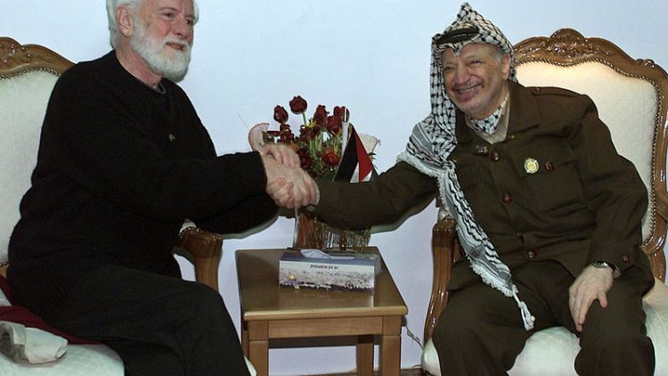 Uri Avnery, first Israeli to meet Arafat, dies at 94