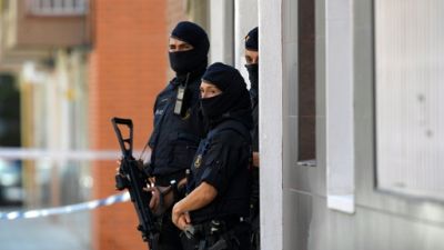 Espagne: un homme abattu en attaquant un commissariat, soupçon de terrorisme