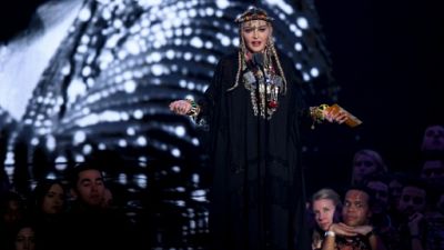Hommage appuyé à Aretha Franklin aux Video Music Awards de MTV