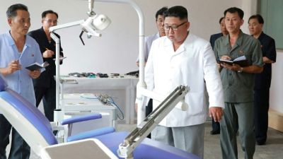 Corée du Nord: Kim critique le système de santé