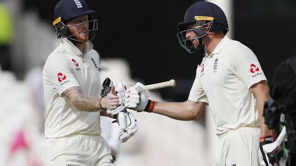 Cricket - Buttler and Stokes hold up India victory charge Cricket - Buttler and Stokes hold up India victory charge