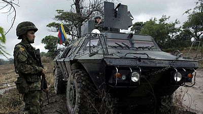 كولومبيا تتهم جنودا من فنزويلا بعبور الحدود دون تصريح