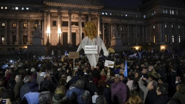 Perquisitions imminentes chez l'ex-présidente Kirchner, soupçonnée de corruption Perquisitions imminentes chez l'ex-présidente Kirchner, soupçonnée de corruption