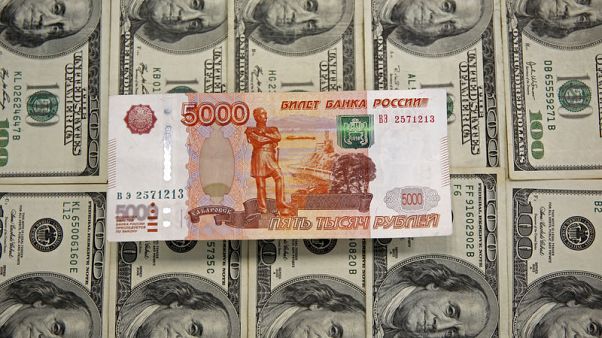 الروبل الروسي يسجل أدنى مستوياته في أكثر من عامين الروبل الروسي يسجل أدنى مستوياته في أكثر من عامين