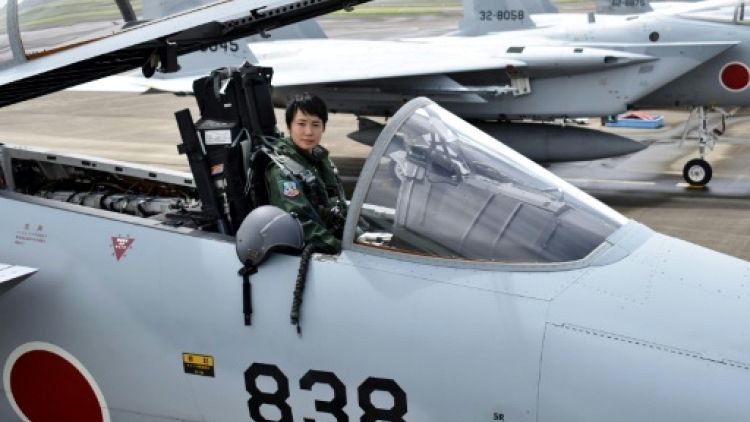 Japon: une femme pilote de chasse pour la première fois