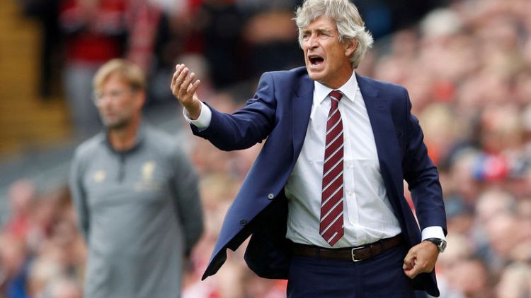 Pellegrini urges West Ham fans to stick with players ahead of Arsenal clash