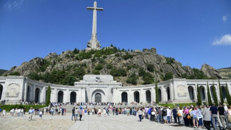 Espagne : le gouvernement lance le processus d'exhumation de Franco