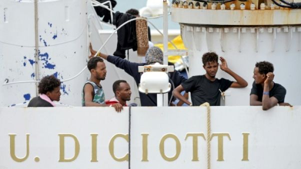 Migrants: l'Italie engage un bras de fer avec l'Union européenne Migrants: l'Italie engage un bras de fer avec l'Union européenne