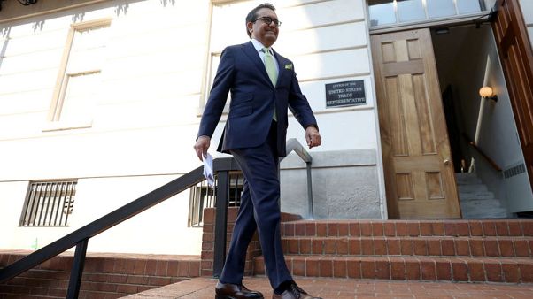 NAFTA talks held up by autos, Mexican splits on energy NAFTA talks held up by autos, Mexican splits on energy
