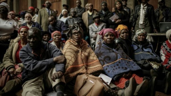 En Afrique du Sud, Noirs et Blancs se déchirent sur la réforme agraire En Afrique du Sud, Noirs et Blancs se déchirent sur la réforme agraire