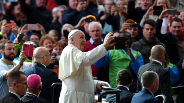 Abus : le pape rencontre des victimes irlandaises, Dublin lui demande d'agir Abus : le pape rencontre des victimes irlandaises, Dublin lui demande d'agir
