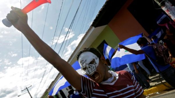 Nicaragua: des milliers d'opposants manifestent contre Ortega Nicaragua: des milliers d'opposants manifestent contre Ortega