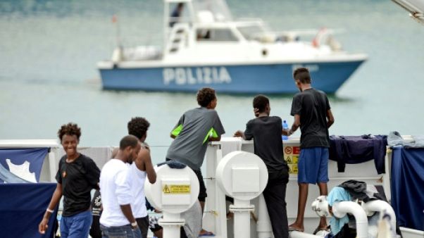 Italie: tous les migrants à bord du Diciotti ont débarqué Italie: tous les migrants à bord du Diciotti ont débarqué