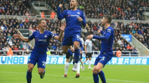 Angleterre: Chelsea ne flanche pas, un trio en tête Angleterre: Chelsea ne flanche pas, un trio en tête