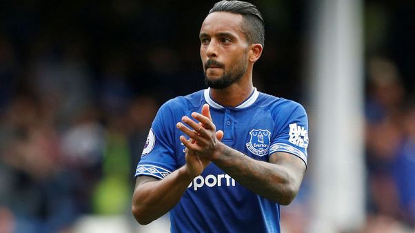 Silva's intense training is helping Everton, says Walcott Silva's intense training is helping Everton, says Walcott