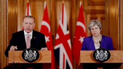 Erdogan, May discuss economic, trade ties and investments - CNN Turk