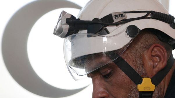 بعيدا عن الديار.. الخوذ البيضاء تبدأ من جديد في شمال سوريا بعيدا عن الديار.. الخوذ البيضاء تبدأ من جديد في شمال سوريا