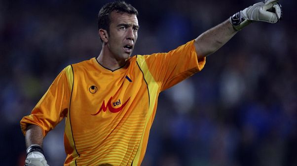 Soccer - Evergreen keeper Petkov becomes oldest player in Bulgarian top flight Soccer - Evergreen keeper Petkov becomes oldest player in Bulgarian top flight