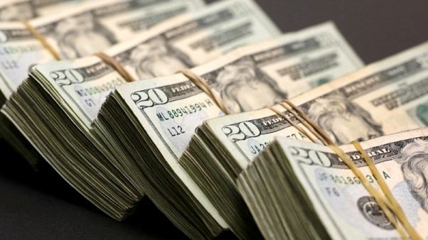 الدولار قرب أقل مستوى في شهر بفعل اتفاق التجارة مع المكسيك الدولار قرب أقل مستوى في شهر بفعل اتفاق التجارة مع المكسيك