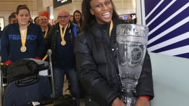 Ligue féminine de hand: les championnes du monde sont revenues au bercail Ligue féminine de hand: les championnes du monde sont revenues au bercail