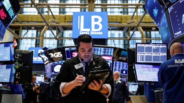 الأسهم الأمريكية تفتح على ارتفاع طفيف بقيادة التكنولوجيا الأسهم الأمريكية تفتح على ارتفاع طفيف بقيادة التكنولوجيا