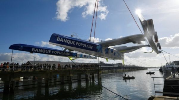 Le Cléac'h remet les voiles 4 mois après le chavirage de son bateau +volant+ Le Cléac'h remet les voiles 4 mois après le chavirage de son bateau +volant+