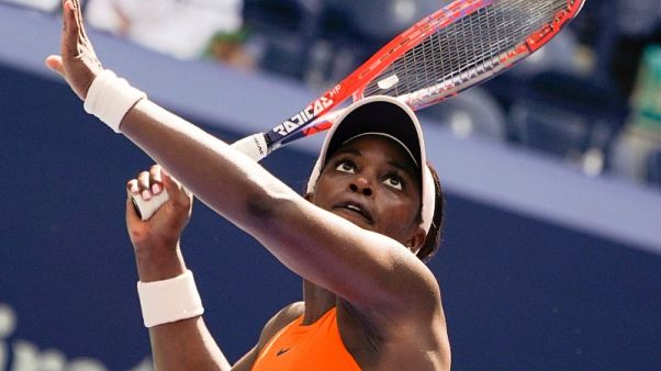 Stephens survives scare to reach third round in New York Stephens survives scare to reach third round in New York