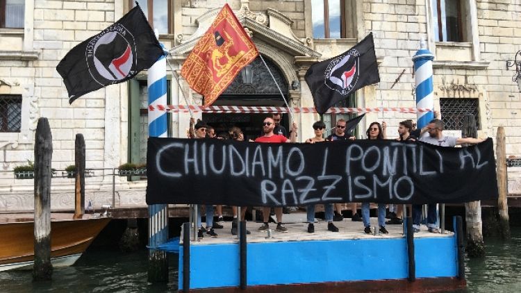 Protesta Centri sociali contro Salvini