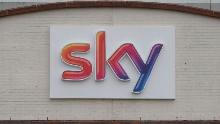 Auction battle looms for Comcast and Fox as Sky bidding deadline nears