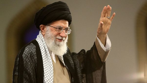 خامنئي يصدر أمرا بالعفو أو تخفيف العقوبة عن مئات السجناء خامنئي يصدر أمرا بالعفو أو تخفيف العقوبة عن مئات السجناء