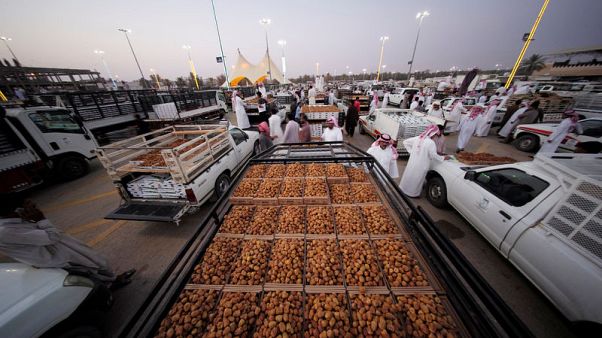 مدينة بريدة السعودية تستضيف المهرجان السنوي للتمور مدينة بريدة السعودية تستضيف المهرجان السنوي للتمور
