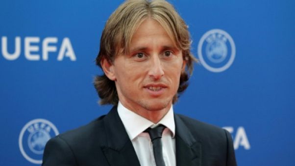 Luka Modric nommé joueur UEFA de la saison écoulée Luka Modric nommé joueur UEFA de la saison écoulée