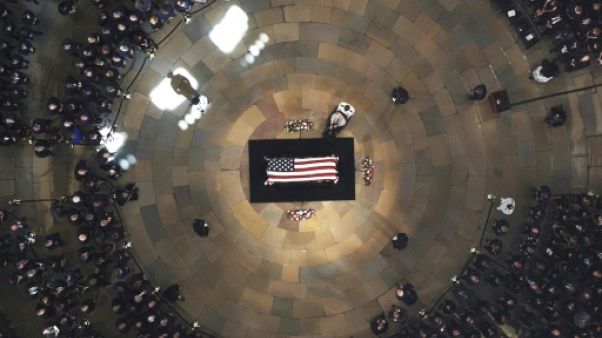 Cérémonie solennelle d'adieu à John McCain au Capitole américain Cérémonie solennelle d'adieu à John McCain au Capitole américain
