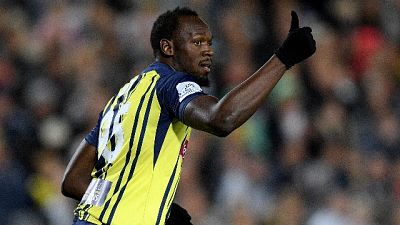 Calcio:Bolt fa esordio da professionista Calcio:Bolt fa esordio da professionista