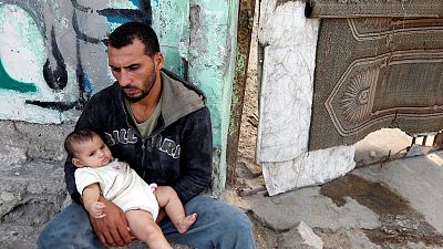 غضب واستياء بين اللاجئين الفلسطينيين بعد وقف التمويل الأمريكي
