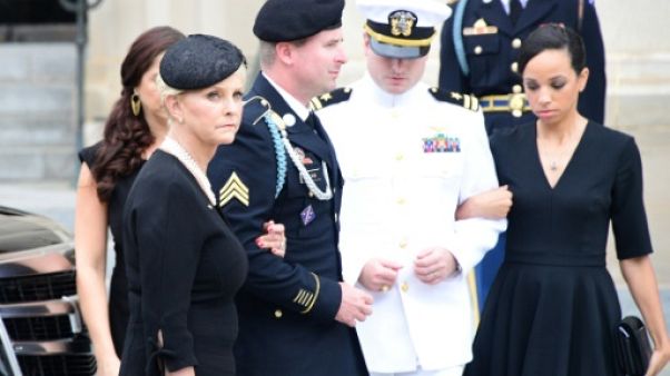 Début des funérailles de l'ex-sénateur et "héros américain" John McCain Début des funérailles de l'ex-sénateur et "héros américain" John McCain